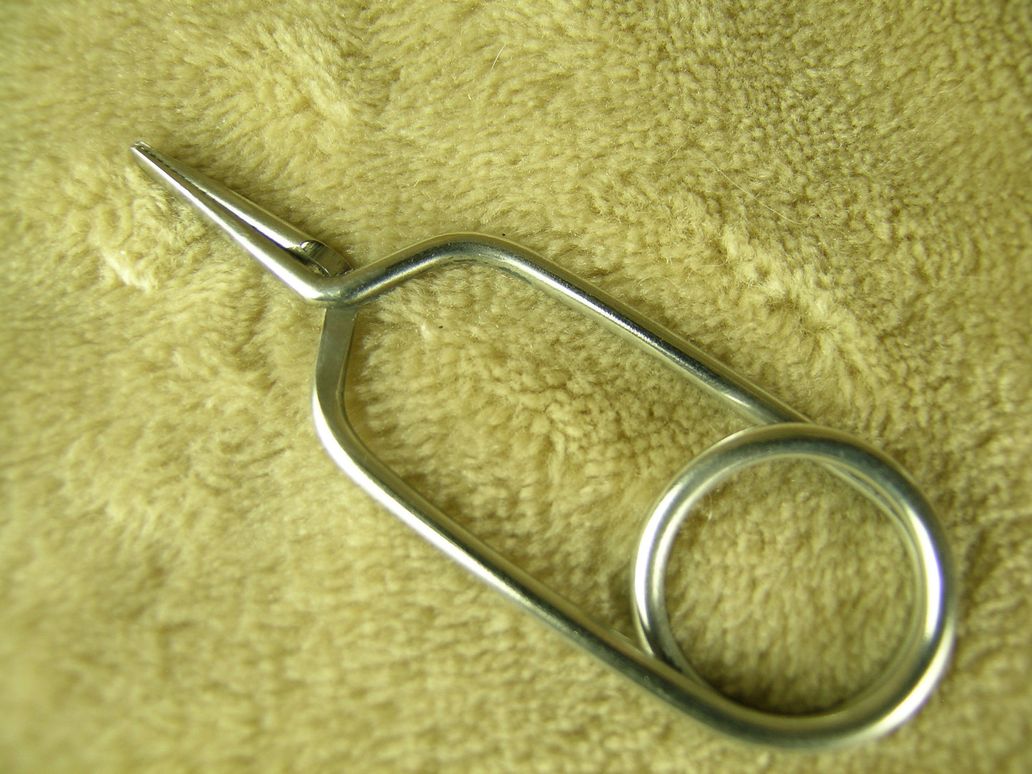 LONG NOSE MEDIUM HACKLE PLIERS 2 5/8" (013)