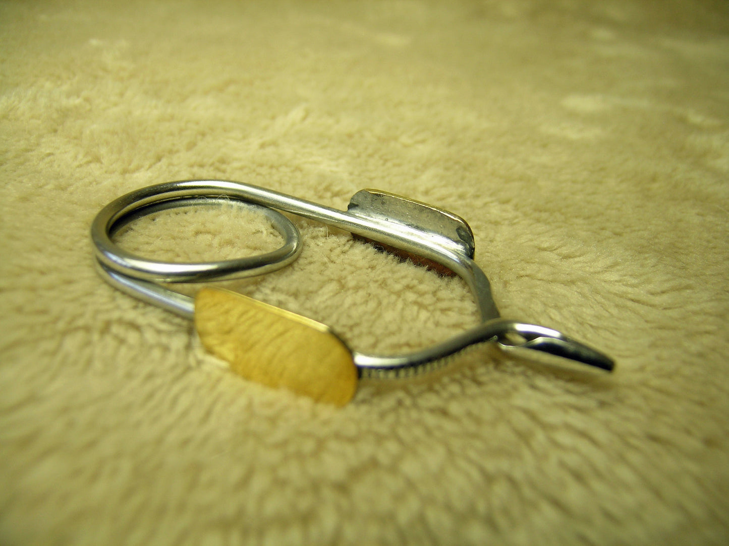 OLDE FLY SHOP HACKLE PLIERS 2 3/8" (022)